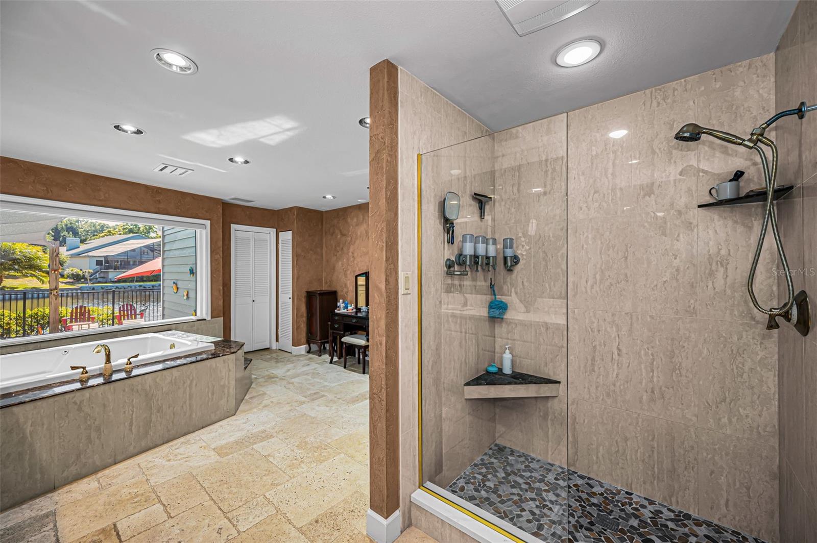 Palm Harbor, Florida, 34683, United States, 4 Bedrooms Bedrooms, ,4 BathroomsBathrooms,Residential,Active,2036020