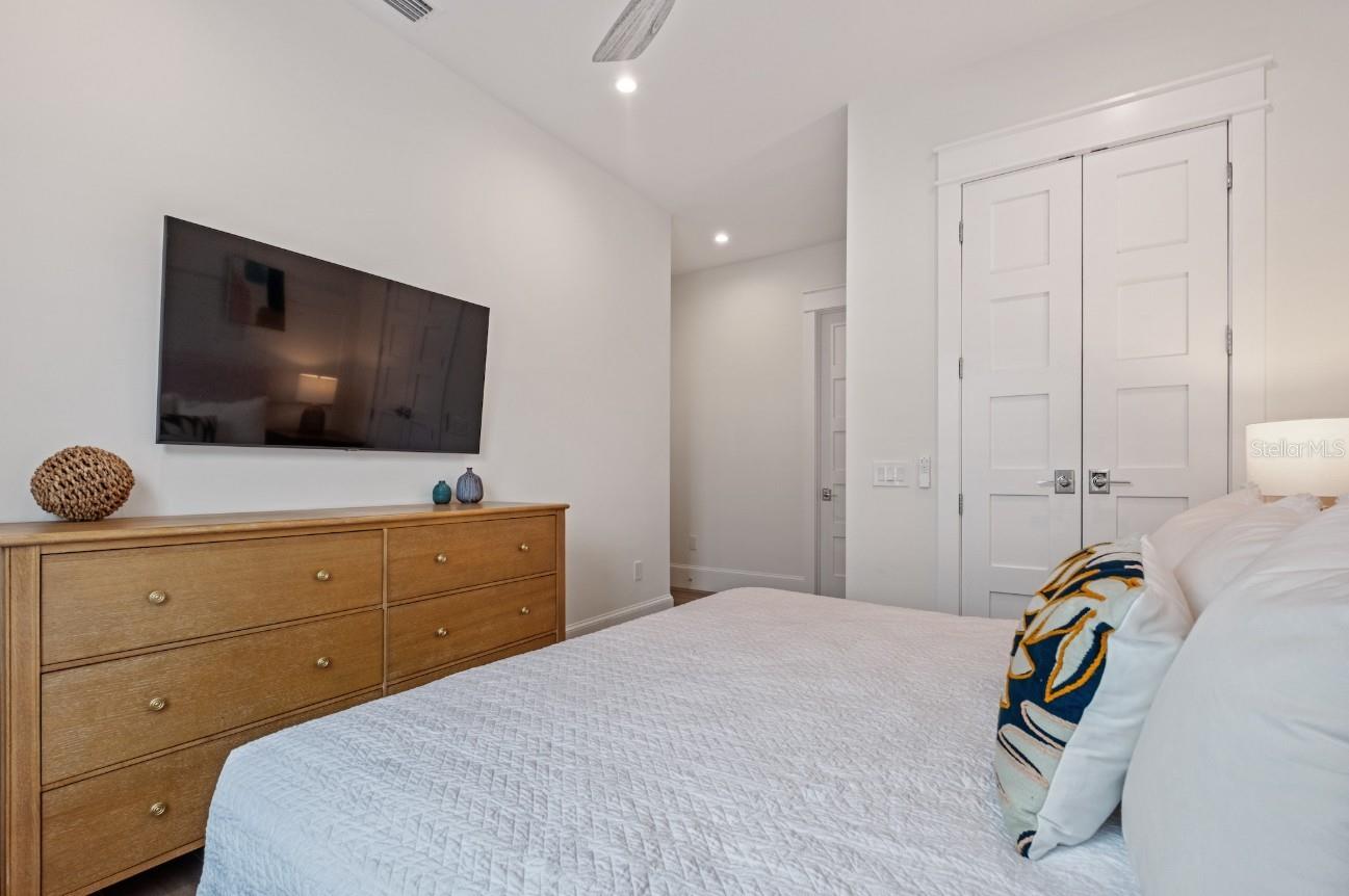 Anna Maria, Florida, 34216, United States, 6 Bedrooms Bedrooms, ,7 BathroomsBathrooms,Residential,Active,1988729