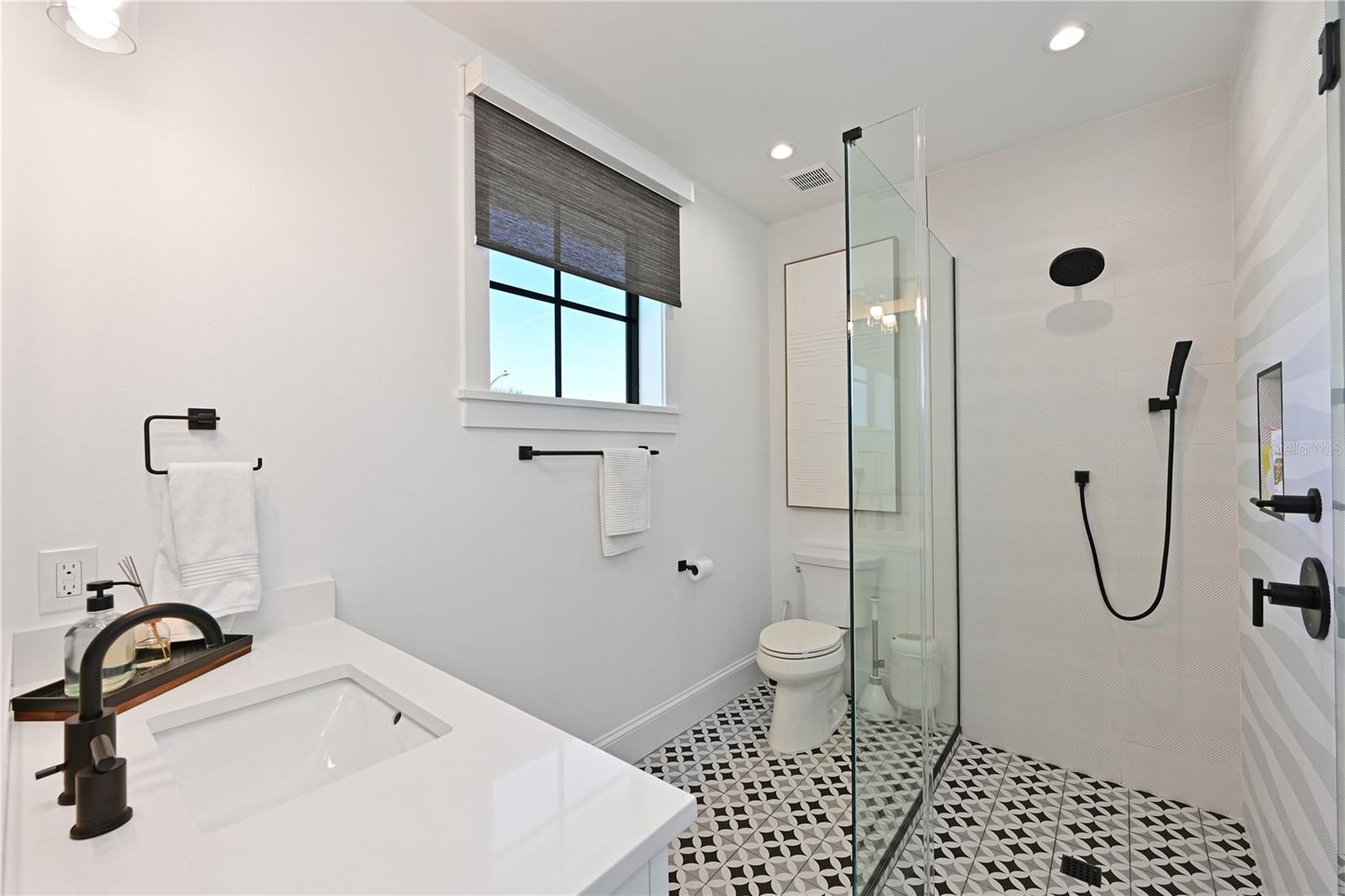 Holmes Beach, Florida, 34217, United States, 4 Bedrooms Bedrooms, ,4 BathroomsBathrooms,Residential,Active,1995267