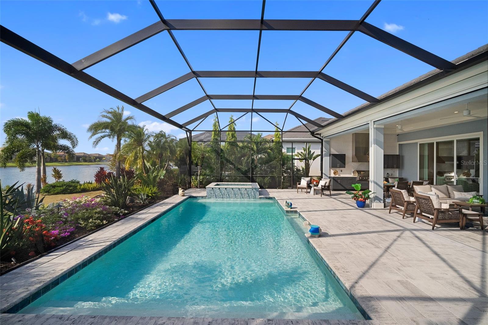 Bradenton, Florida, 34202, United States, 3 Bedrooms Bedrooms, ,4 BathroomsBathrooms,Residential,Active,1987272