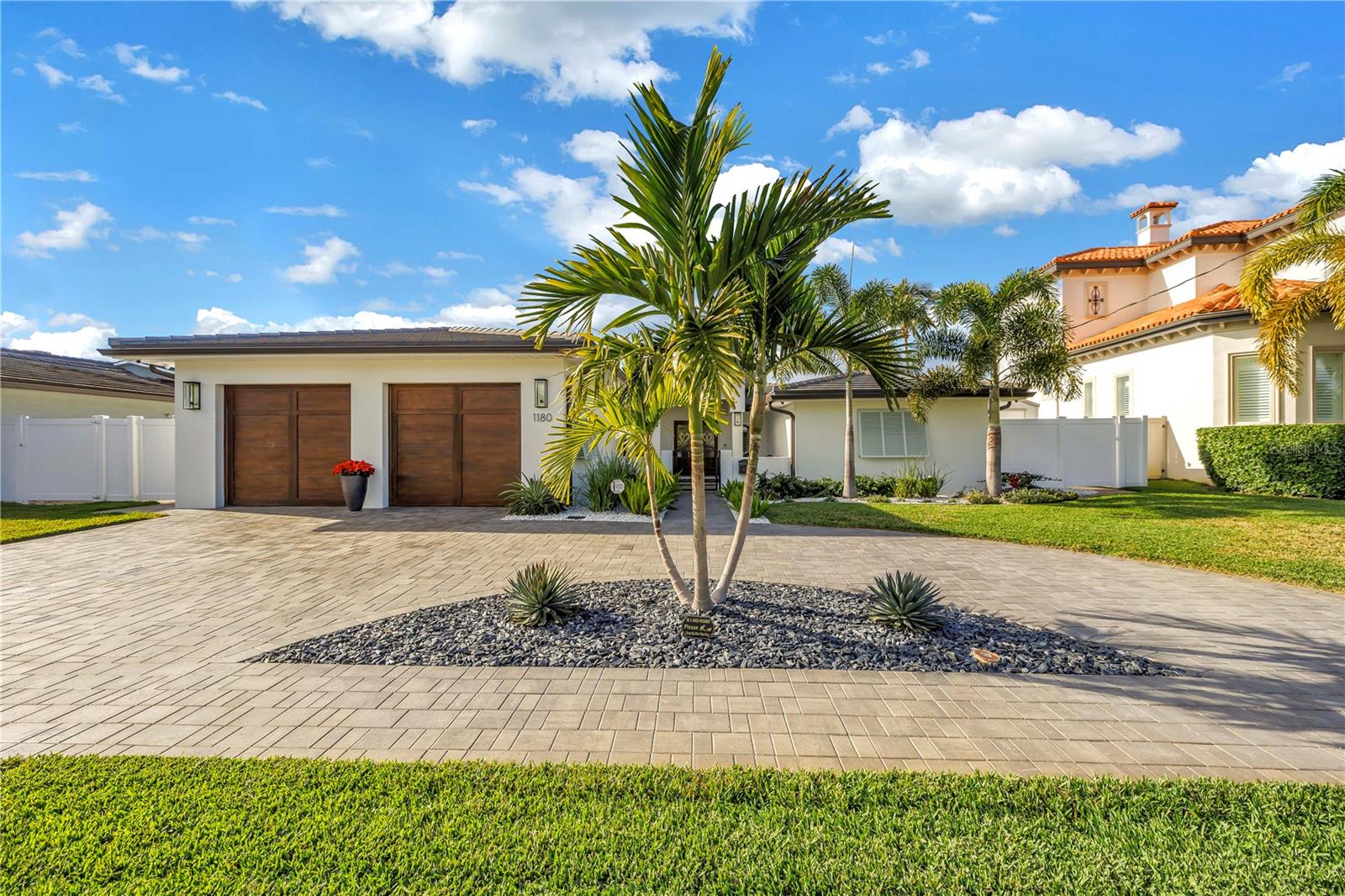 St Petersburg, Florida, 33704, United States, 4 Bedrooms Bedrooms, ,3 BathroomsBathrooms,Residential,Active,2009411