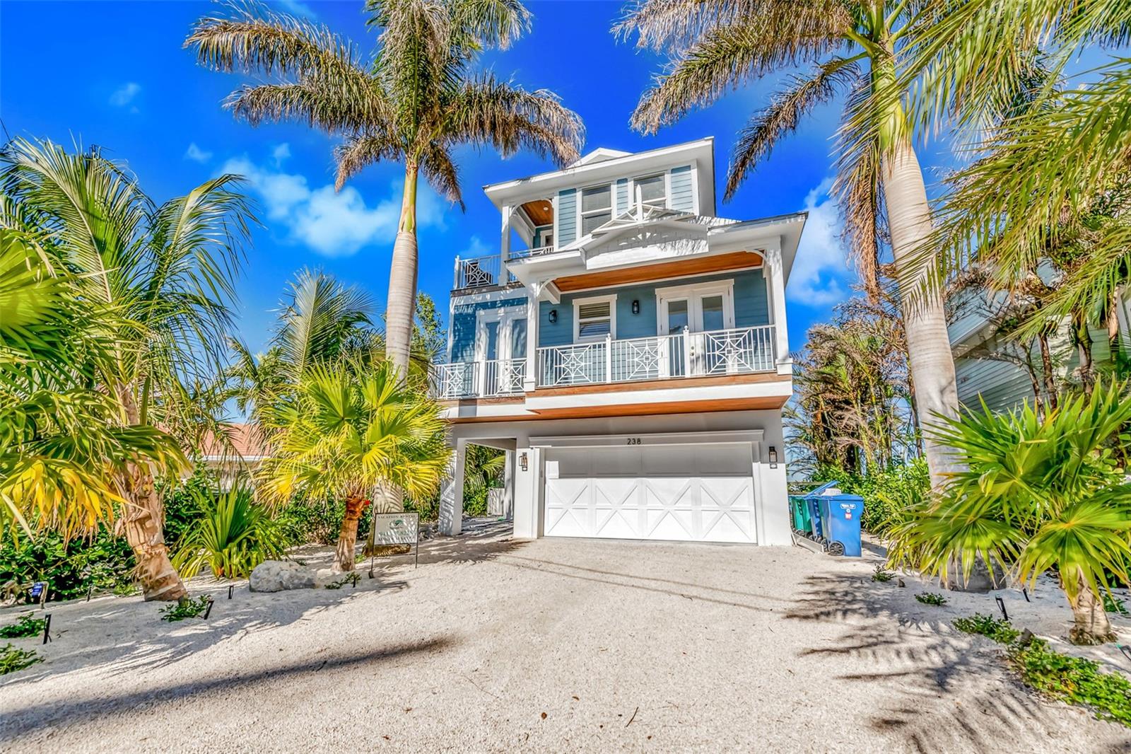 Holmes Beach, Florida, 34217, United States, 5 Bedrooms Bedrooms, ,5 BathroomsBathrooms,Residential,Active,1907959