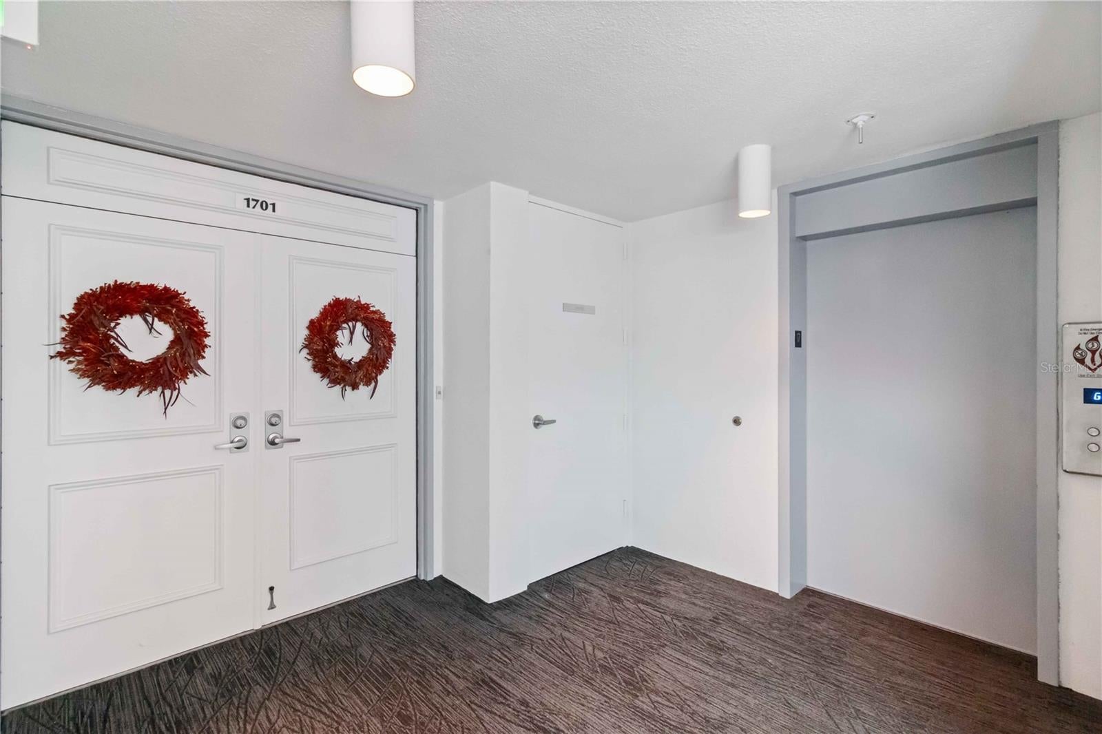 Sarasota, Florida, 34236, United States, 3 Bedrooms Bedrooms, ,3 BathroomsBathrooms,Residential,Active,1936684