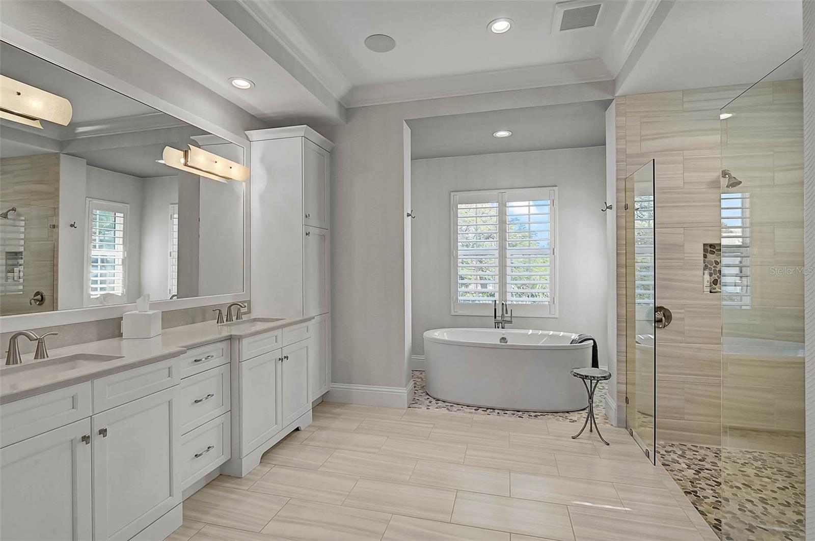 Sarasota, Florida, 34236, United States, 5 Bedrooms Bedrooms, ,6 BathroomsBathrooms,Residential,Active,1972132