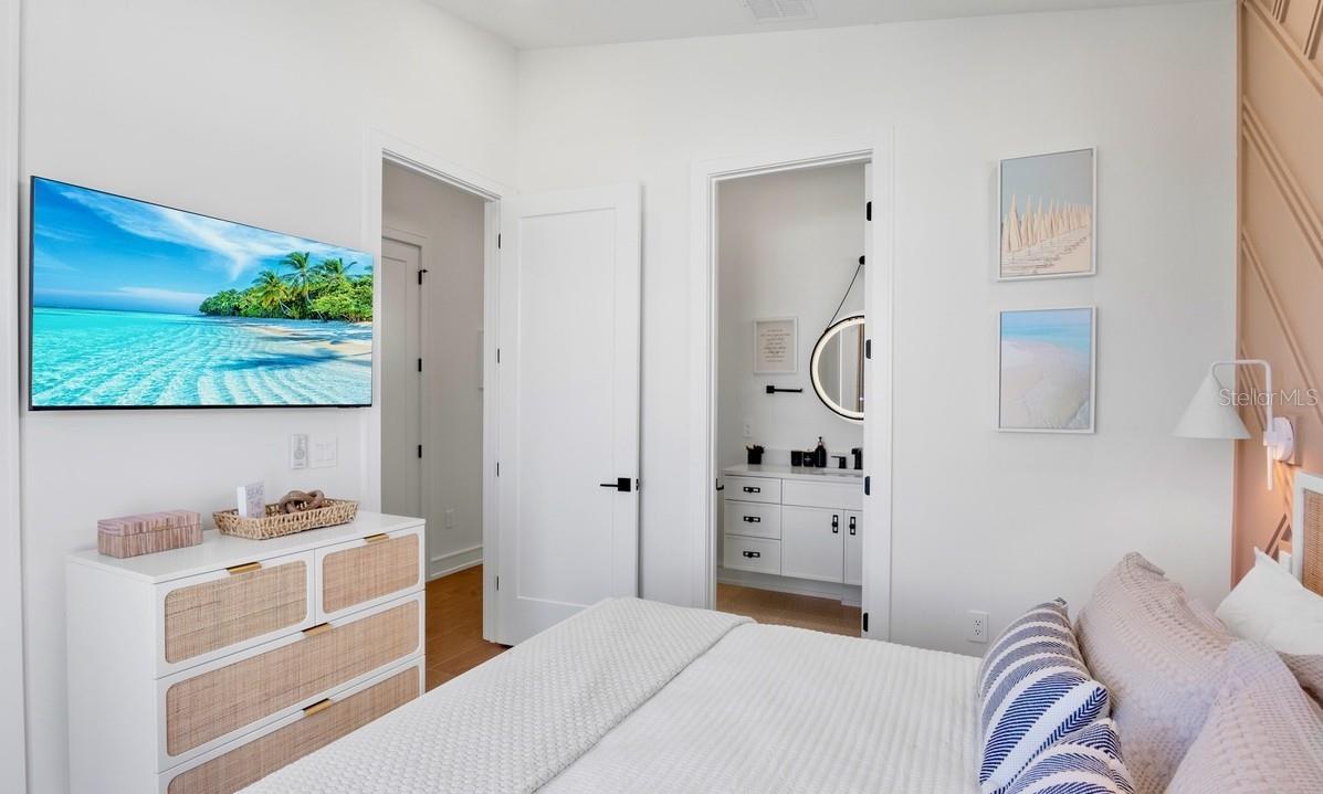 Bradenton Beach, Florida, 34217, United States, 7 Bedrooms Bedrooms, ,8 BathroomsBathrooms,Residential,Active,1929473