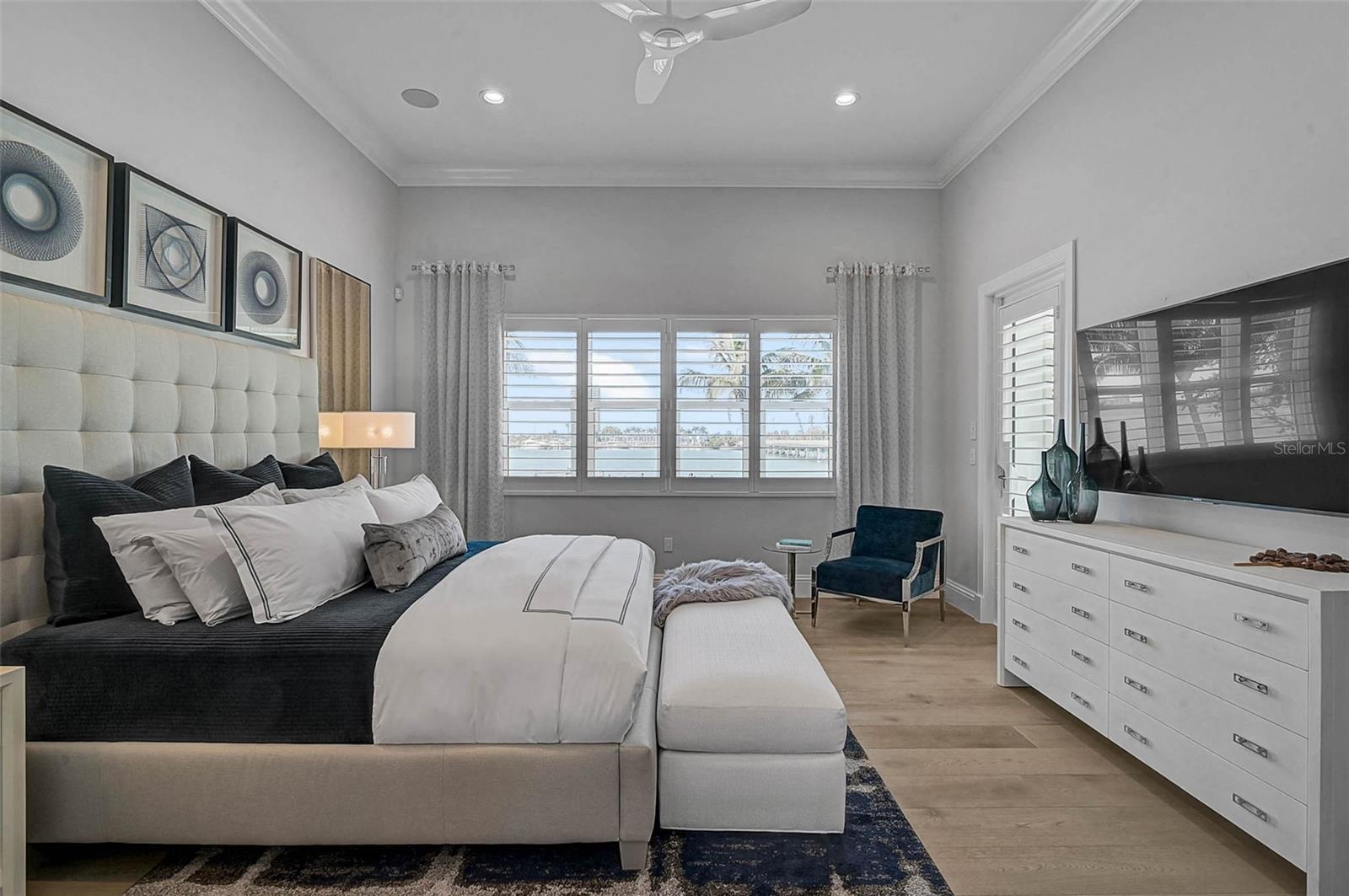 Sarasota, Florida, 34236, United States, 5 Bedrooms Bedrooms, ,6 BathroomsBathrooms,Residential,Active,1972132