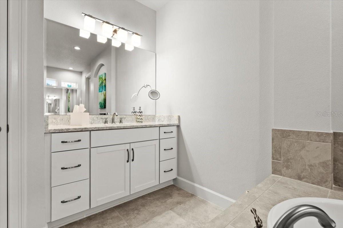 Port Orange, Florida, 32128, United States, 4 Bedrooms Bedrooms, ,3 BathroomsBathrooms,Residential,Active,1899190