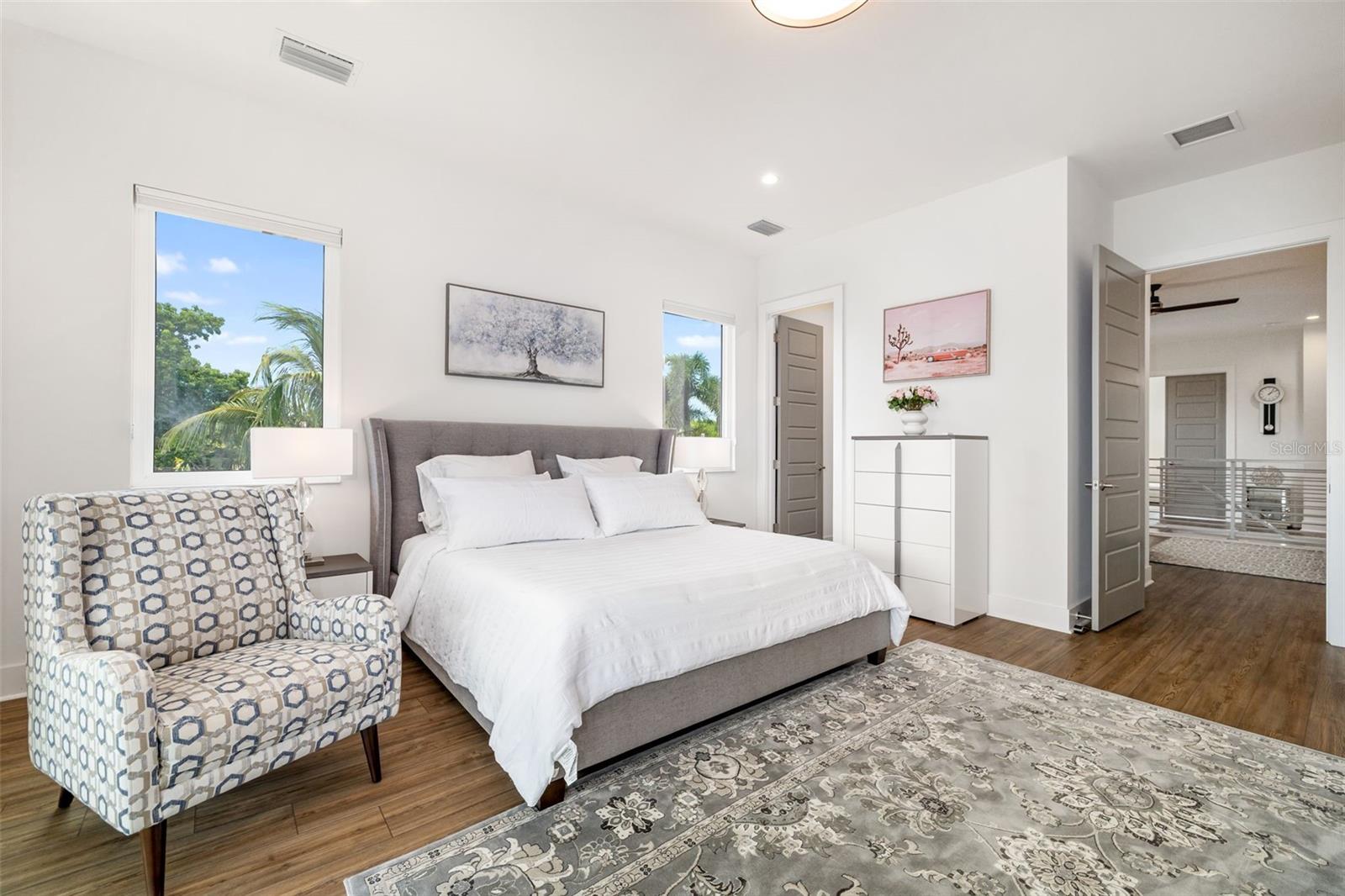 Sarasota, Florida, 34231, United States, 4 Bedrooms Bedrooms, ,3 BathroomsBathrooms,Residential,Active,1922484