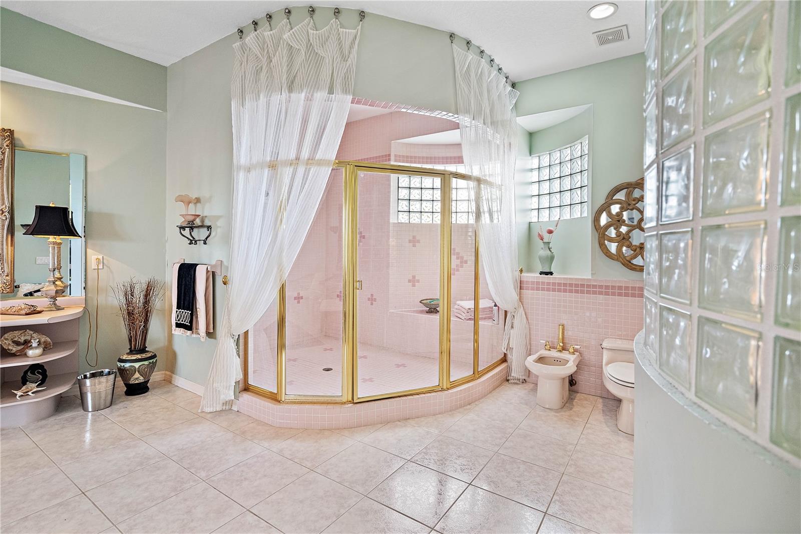 St Petersburg, Florida, 33715, United States, 5 Bedrooms Bedrooms, ,5 BathroomsBathrooms,Residential,Active,1942385