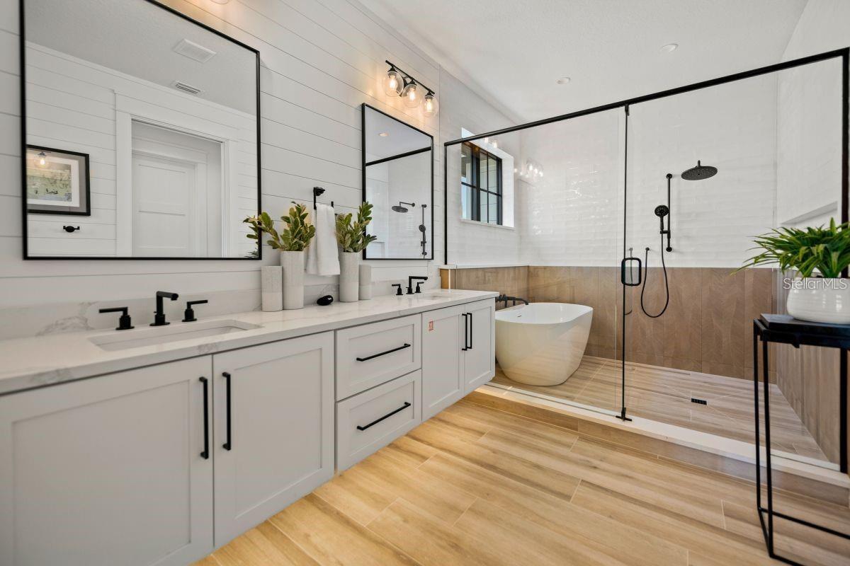 Sarasota, Florida, 34242, United States, 7 Bedrooms Bedrooms, ,8 BathroomsBathrooms,Residential,Active,1773223