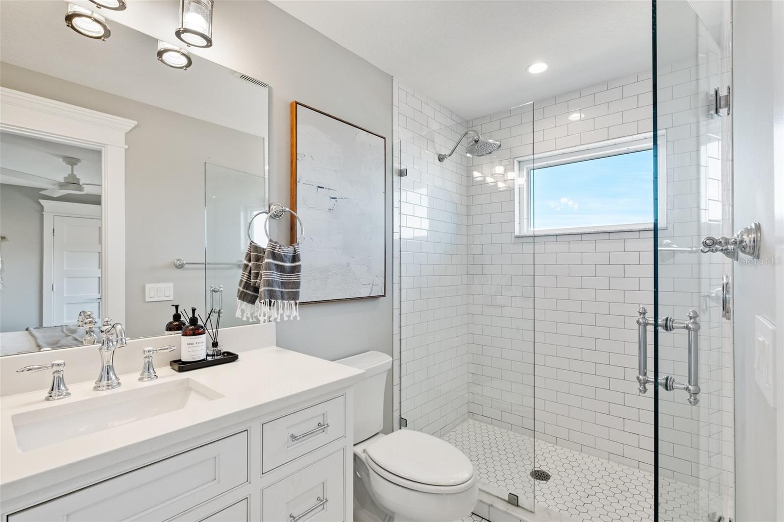 Anna Maria, Florida, 34216, United States, 7 Bedrooms Bedrooms, ,8 BathroomsBathrooms,Residential,Active,1892423