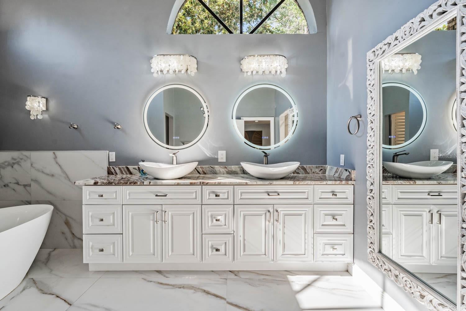 Tarpon Springs, Florida, 34688, United States, 4 Bedrooms Bedrooms, ,4 BathroomsBathrooms,Residential,Active,2044985