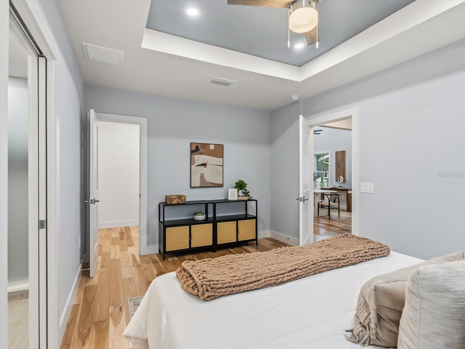 Orlando, Florida, 32801, United States, 4 Bedrooms Bedrooms, ,3 BathroomsBathrooms,Residential,Active,1972164