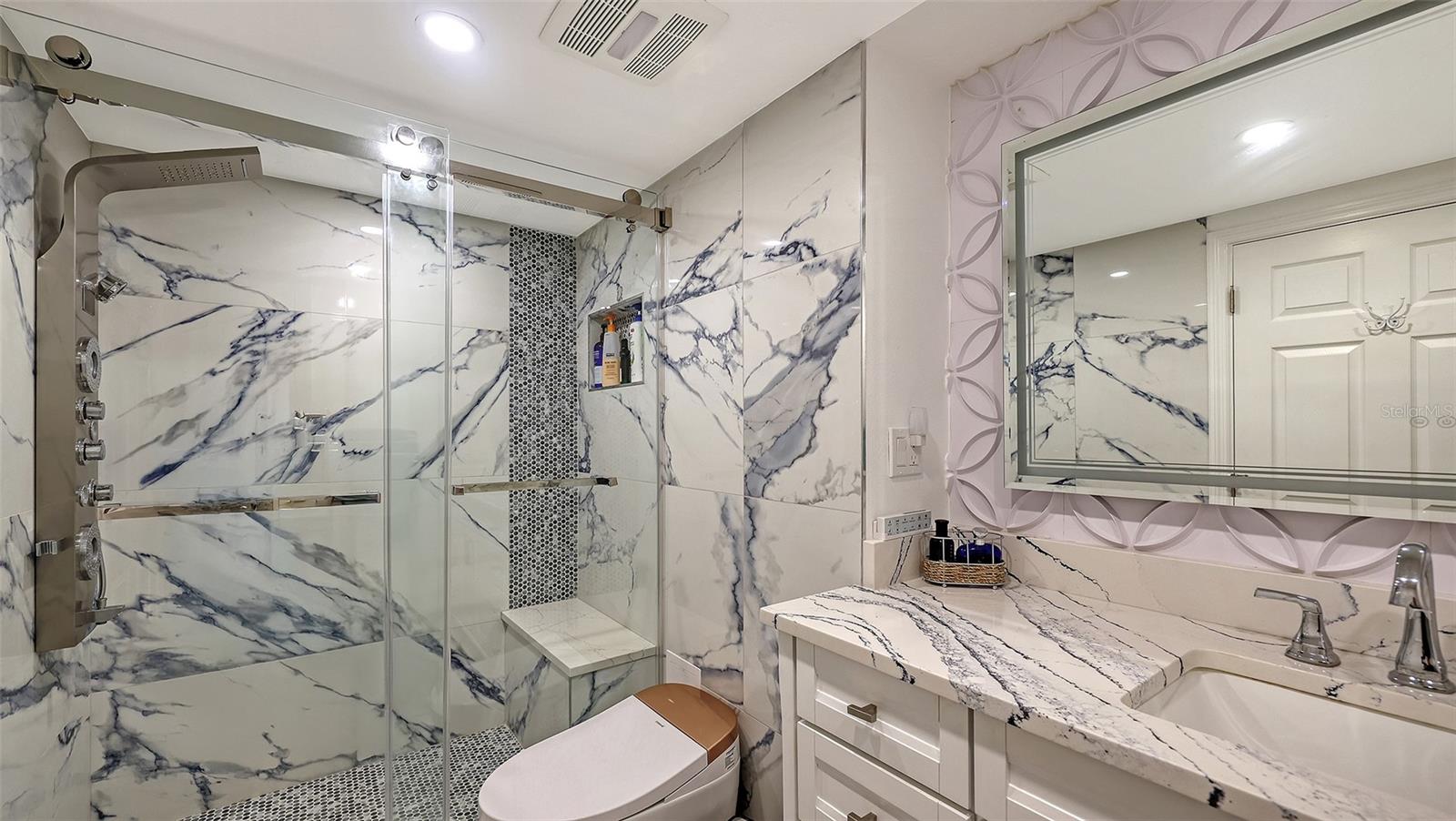 Sarasota, Florida, 34236, United States, 2 Bedrooms Bedrooms, ,2 BathroomsBathrooms,Residential,Active,2007204