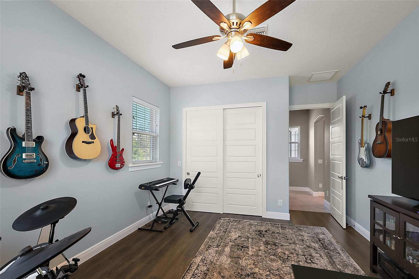 Lady Lake, Florida, 32159, United States, 5 Bedrooms Bedrooms, ,3 BathroomsBathrooms,Residential,Active,1985870