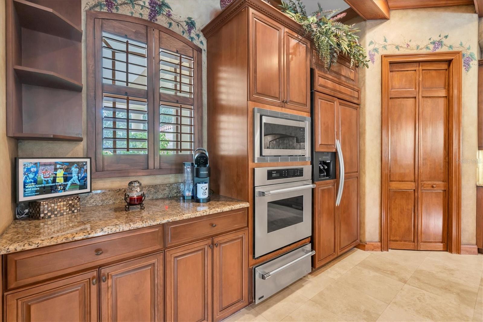 Tarpon Springs, Florida, 34688, United States, 6 Bedrooms Bedrooms, ,5 BathroomsBathrooms,Residential,Active,1969659