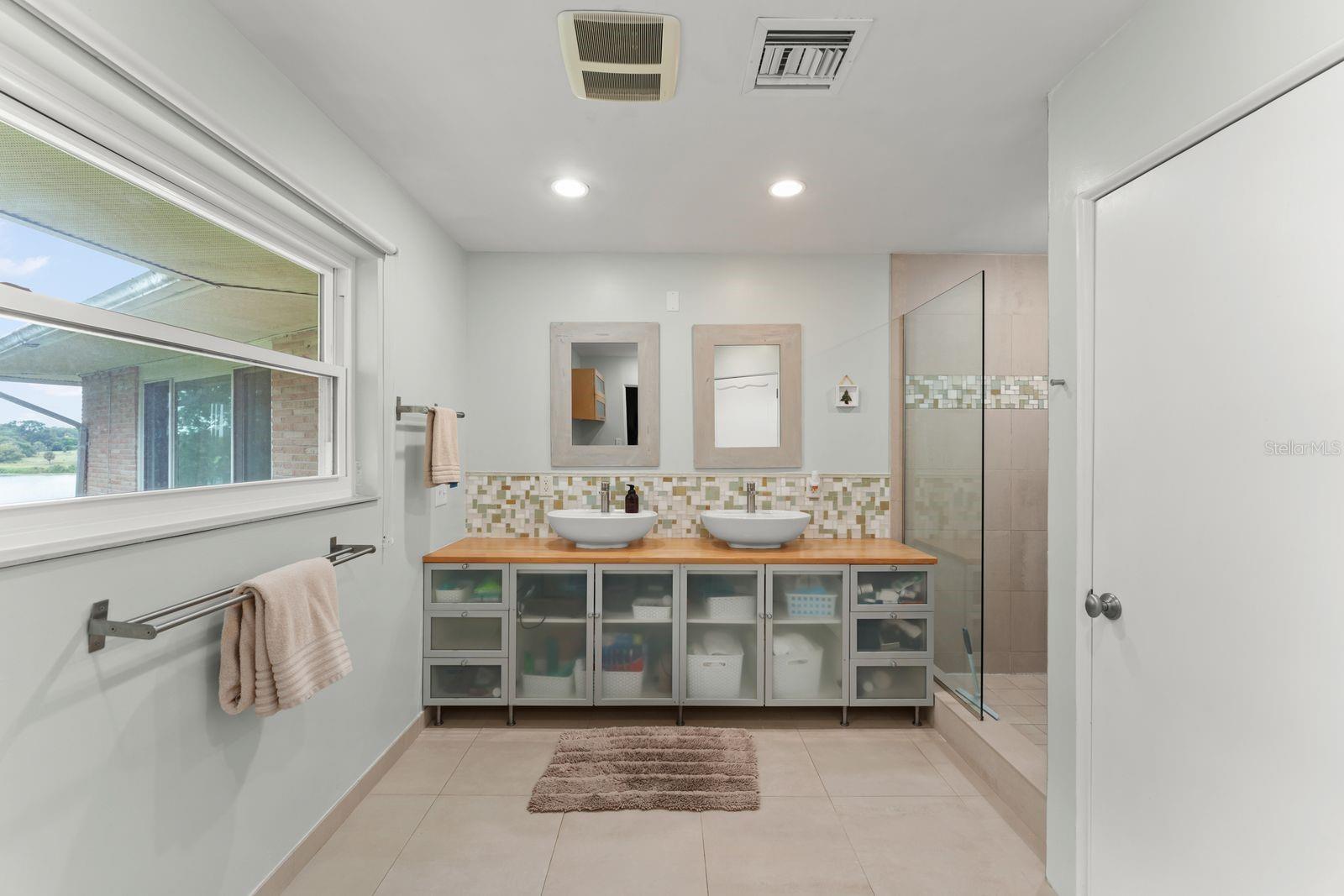 Eustis, Florida, 32726, United States, 4 Bedrooms Bedrooms, ,3 BathroomsBathrooms,Residential,Active,1953638