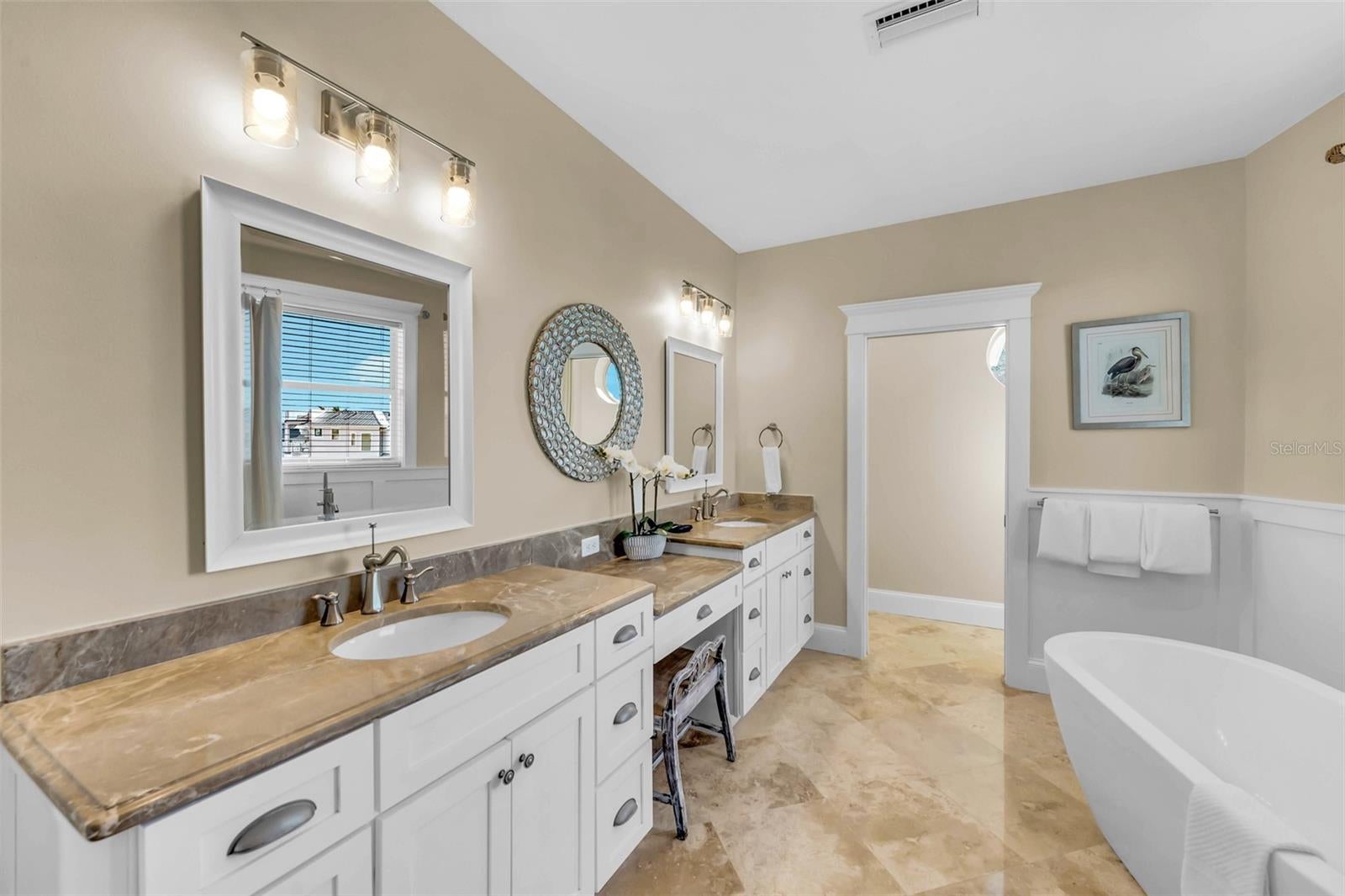 Holmes Beach, Florida, 34217, United States, 5 Bedrooms Bedrooms, ,5 BathroomsBathrooms,Residential,Active,1907959