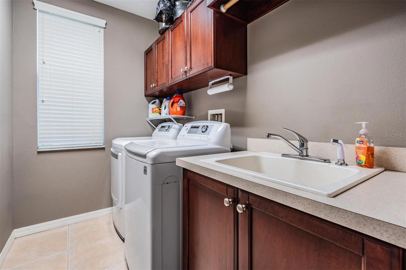 Palm Harbor, Florida, 34685, United States, ,4 BathroomsBathrooms,Residential,Active,1810371