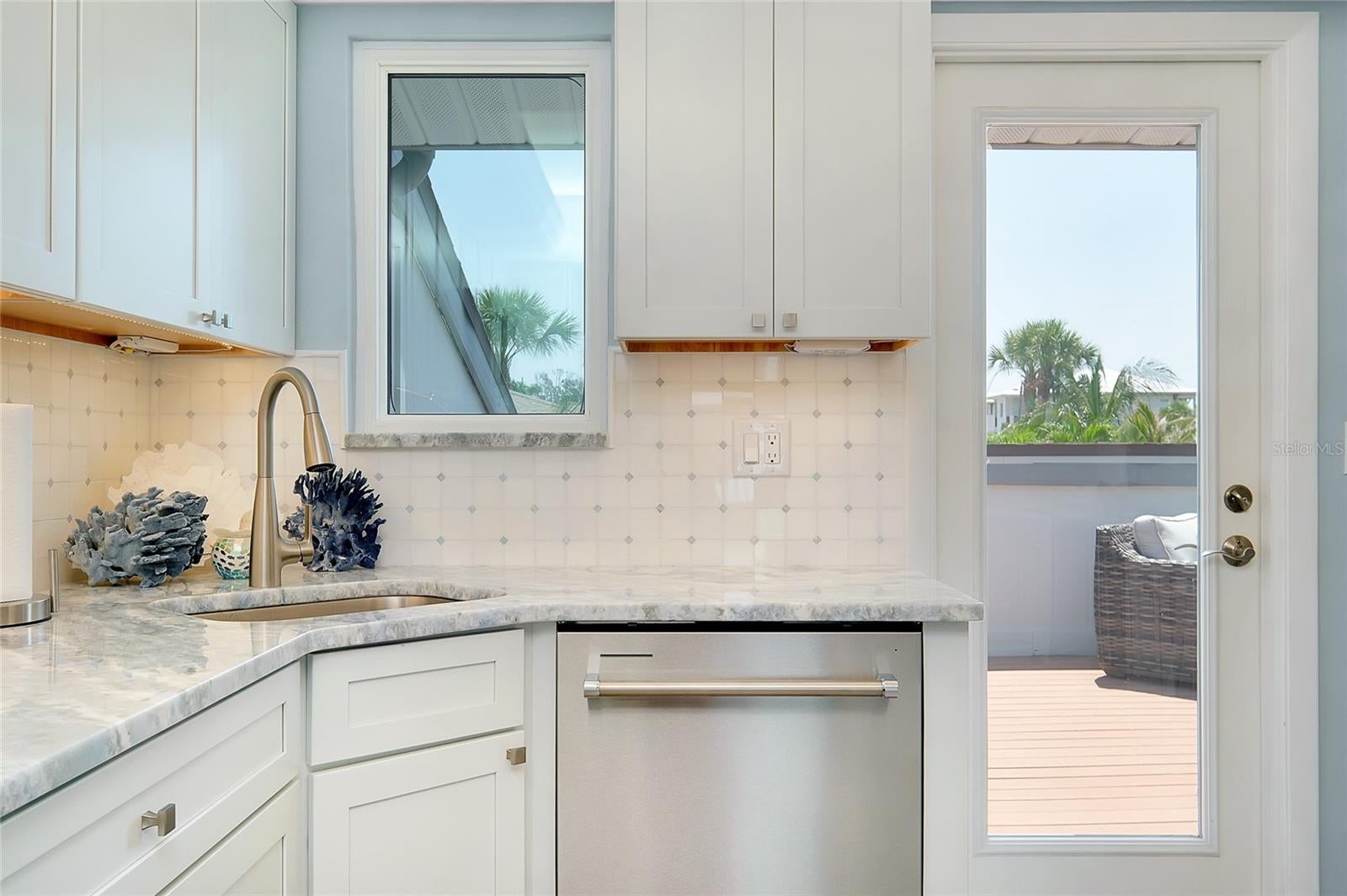 Sarasota, Florida, 34242, United States, 3 Bedrooms Bedrooms, ,2 BathroomsBathrooms,Residential,Active,1987232