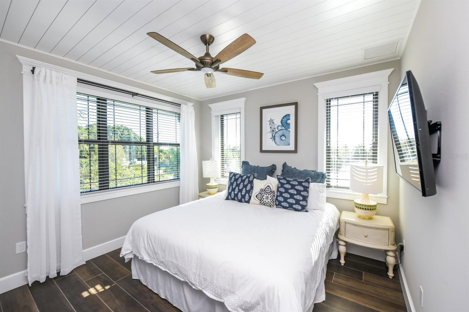 Sarasota, Florida, 34236, United States, 6 Bedrooms Bedrooms, ,6 BathroomsBathrooms,Residential,Active,1831859