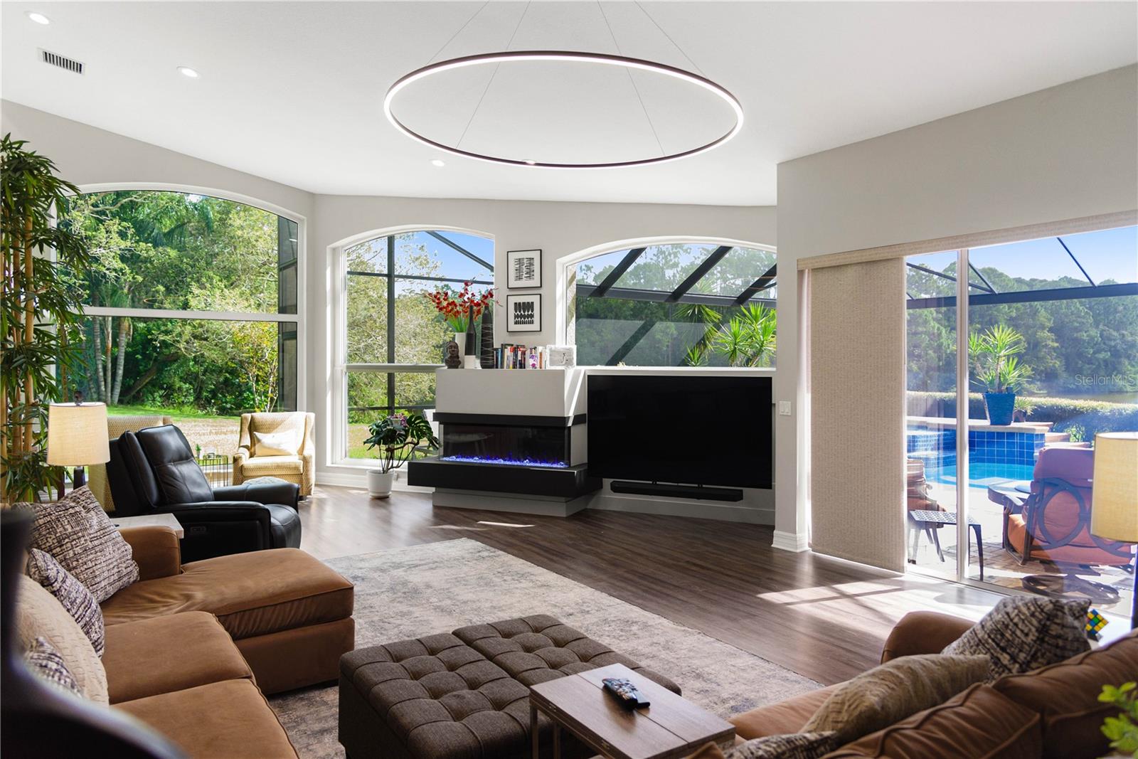 Oldsmar, Florida, 34677, United States, 4 Bedrooms Bedrooms, ,3 BathroomsBathrooms,Residential,Active,1970930