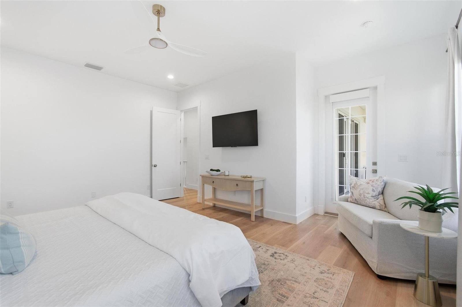 Palm Coast, Florida, 32137, United States, 5 Bedrooms Bedrooms, ,5 BathroomsBathrooms,Residential,Active,2006858