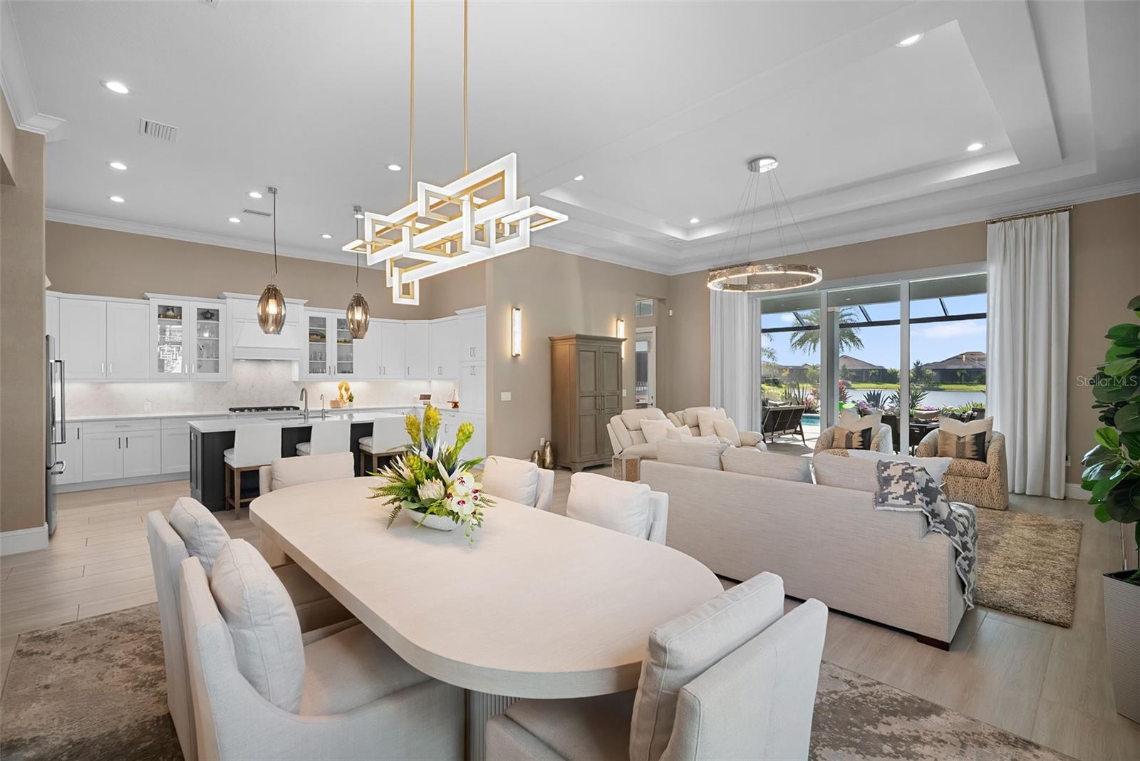 Bradenton, Florida, 34202, United States, 3 Bedrooms Bedrooms, ,4 BathroomsBathrooms,Residential,Active,1987272