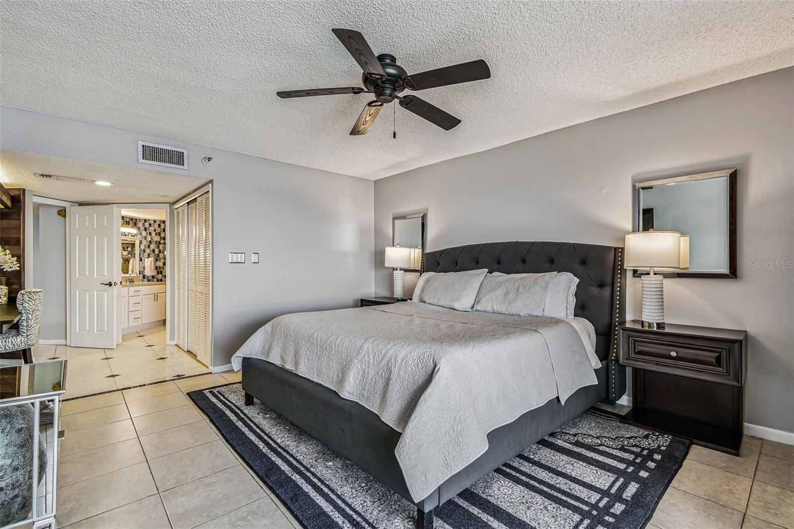 Clearwater Beach, Florida, 33767, United States, 2 Bedrooms Bedrooms, ,3 BathroomsBathrooms,Residential,Active,1919072