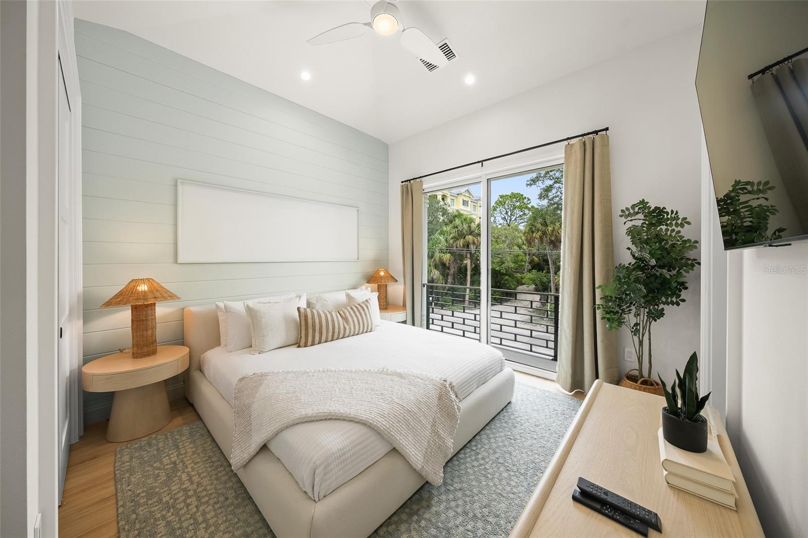 Sarasota, Florida, 34242, United States, 4 Bedrooms Bedrooms, ,5 BathroomsBathrooms,Residential,Active,1922294