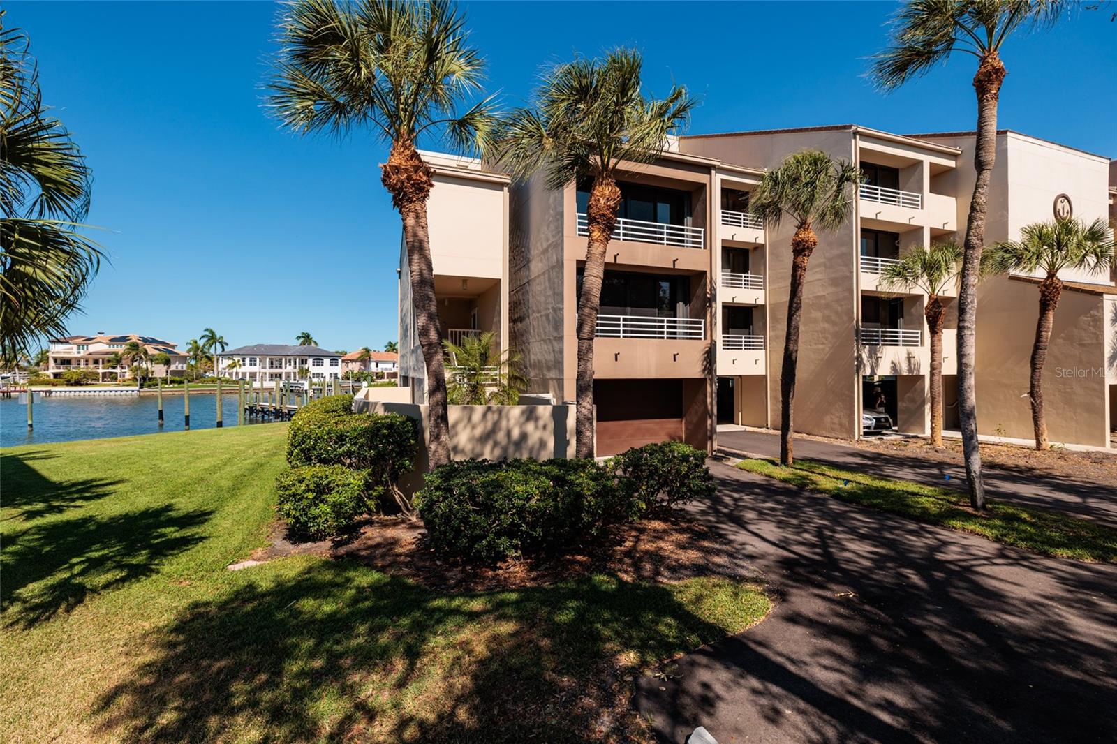 St Petersburg, Florida, 33707, United States, 4 Bedrooms Bedrooms, ,5 BathroomsBathrooms,Residential,Active,1985578