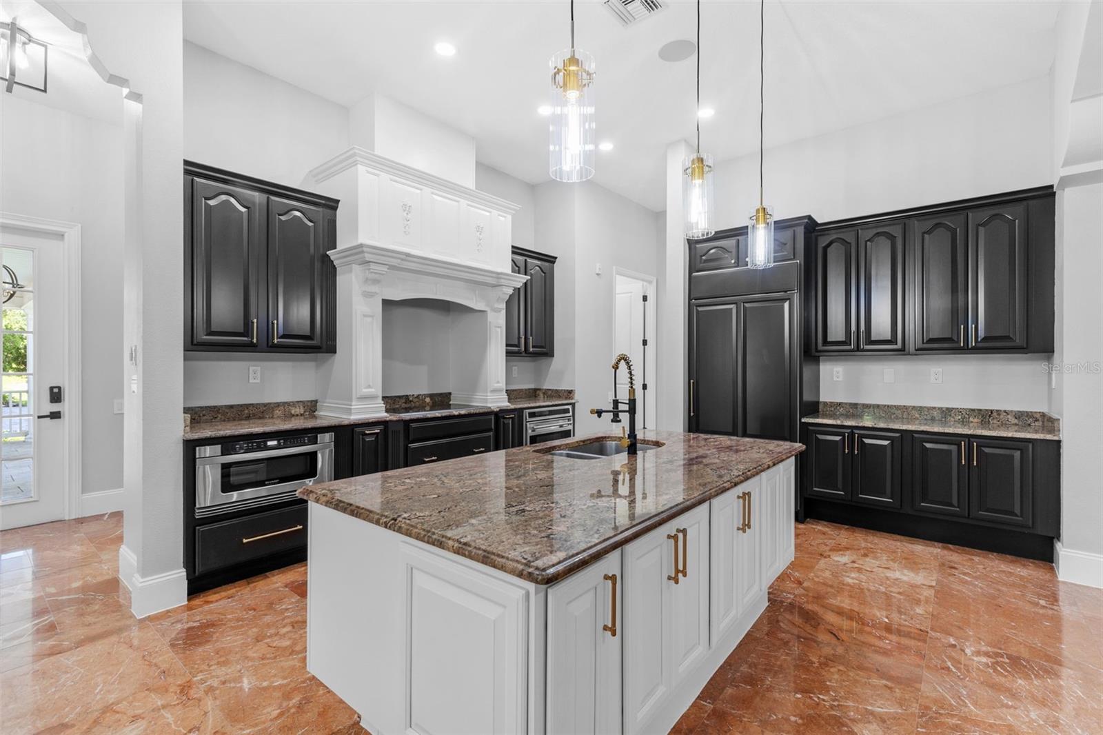 Brandon, Florida, 33510, United States, 6 Bedrooms Bedrooms, ,7 BathroomsBathrooms,Residential,Active,1905348