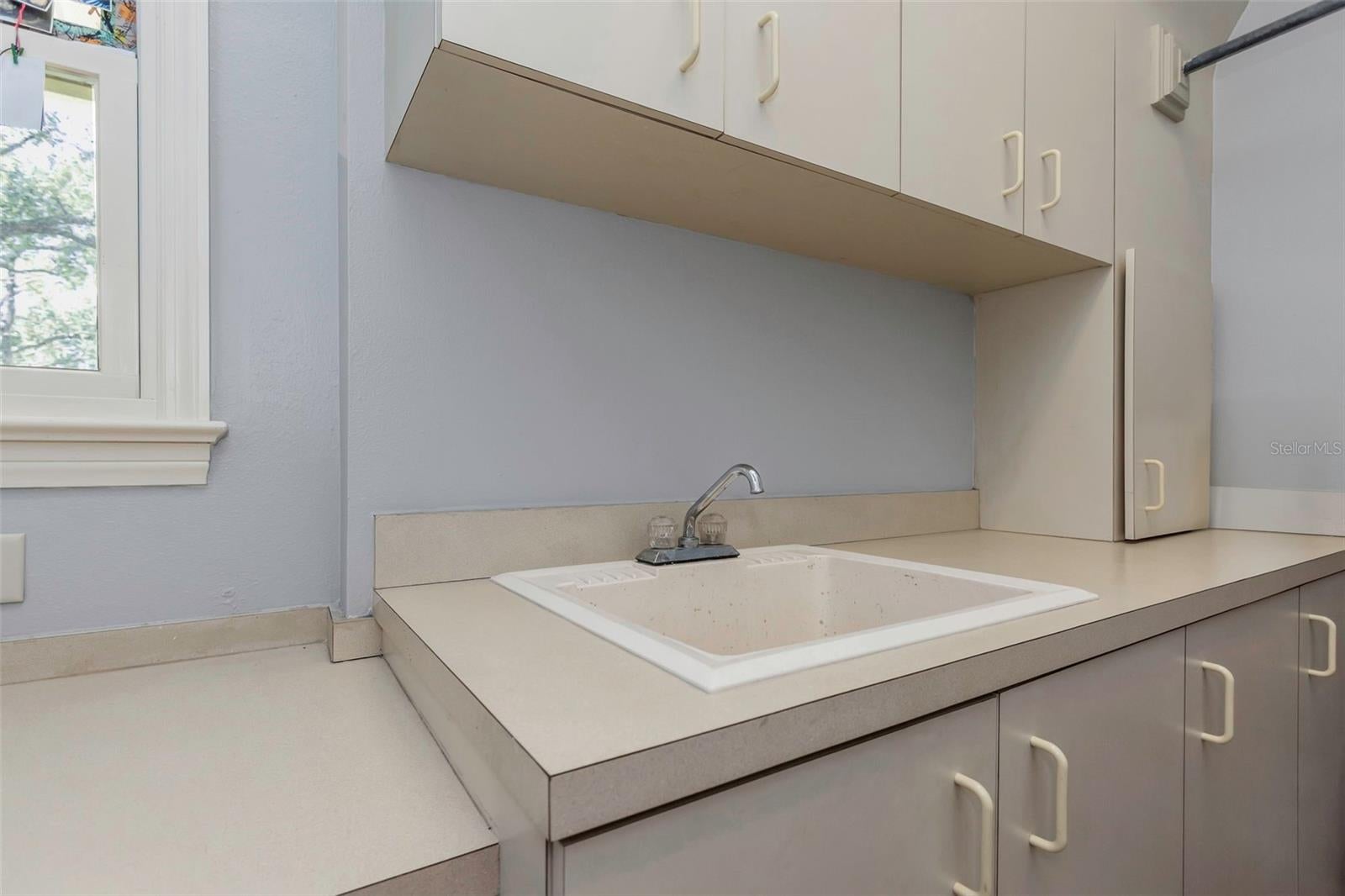 St Petersburg, Florida, 33702, United States, 5 Bedrooms Bedrooms, ,4 BathroomsBathrooms,Residential,Active,1920242