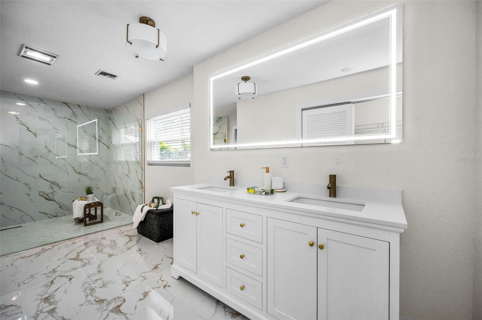 Tampa, Florida, 33609, United States, 4 Bedrooms Bedrooms, ,4 BathroomsBathrooms,Residential,Active,1880304