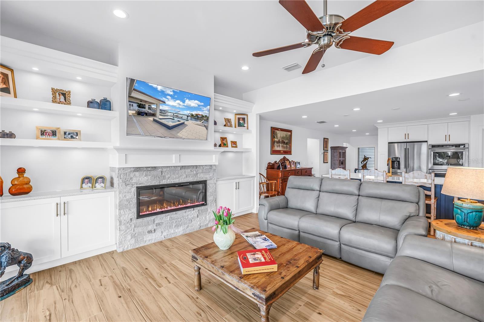 St Petersburg, Florida, 33704, United States, 4 Bedrooms Bedrooms, ,3 BathroomsBathrooms,Residential,Active,2009411