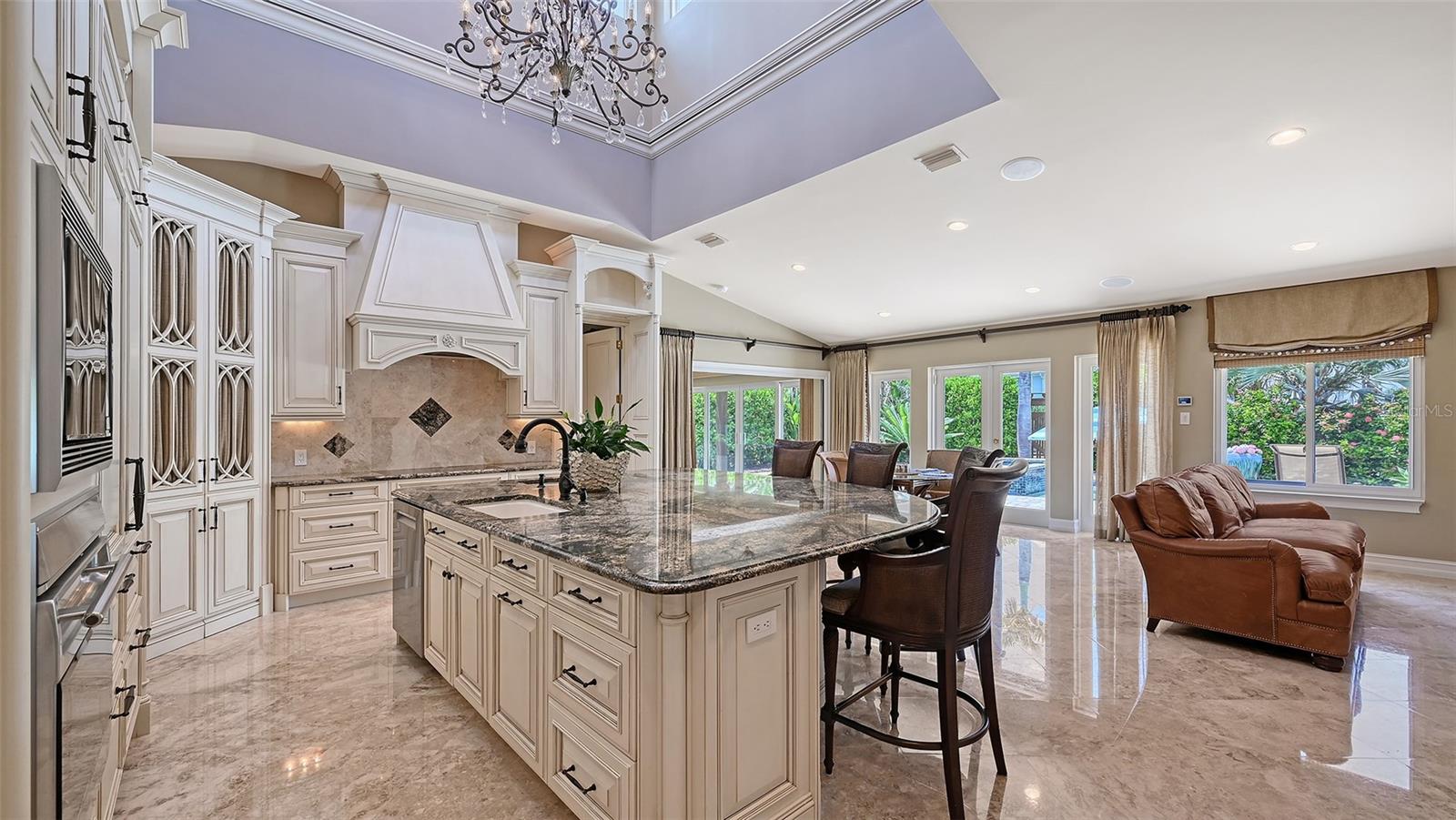 Longboat Key, Florida, 34228, United States, 4 Bedrooms Bedrooms, ,4 BathroomsBathrooms,Residential,Active,1926682