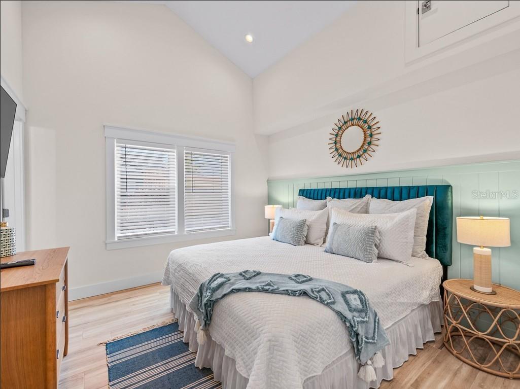 Sarasota, Florida, 34236, United States, 8 Bedrooms Bedrooms, ,10 BathroomsBathrooms,Residential,Active,2044131