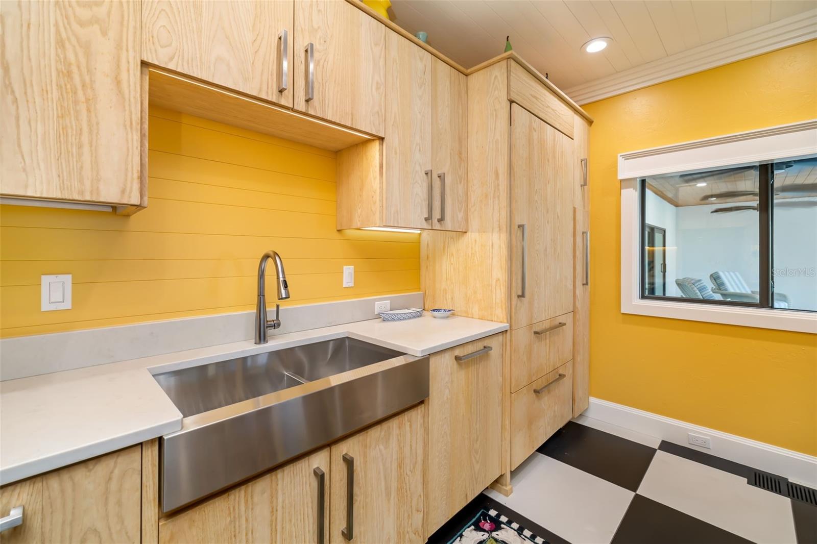 Longboat Key, Florida, 34228, United States, 3 Bedrooms Bedrooms, ,4 BathroomsBathrooms,Residential,Active,1995265