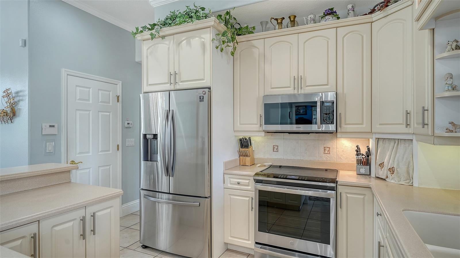 Sarasota, Florida, 34241, United States, 5 Bedrooms Bedrooms, ,4 BathroomsBathrooms,Residential,Active,1888985