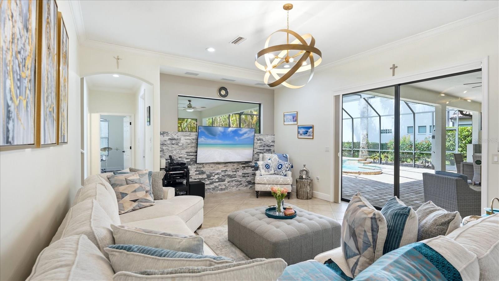 Sarasota, Florida, 34240, United States, 5 Bedrooms Bedrooms, ,4 BathroomsBathrooms,Residential,Active,2051990