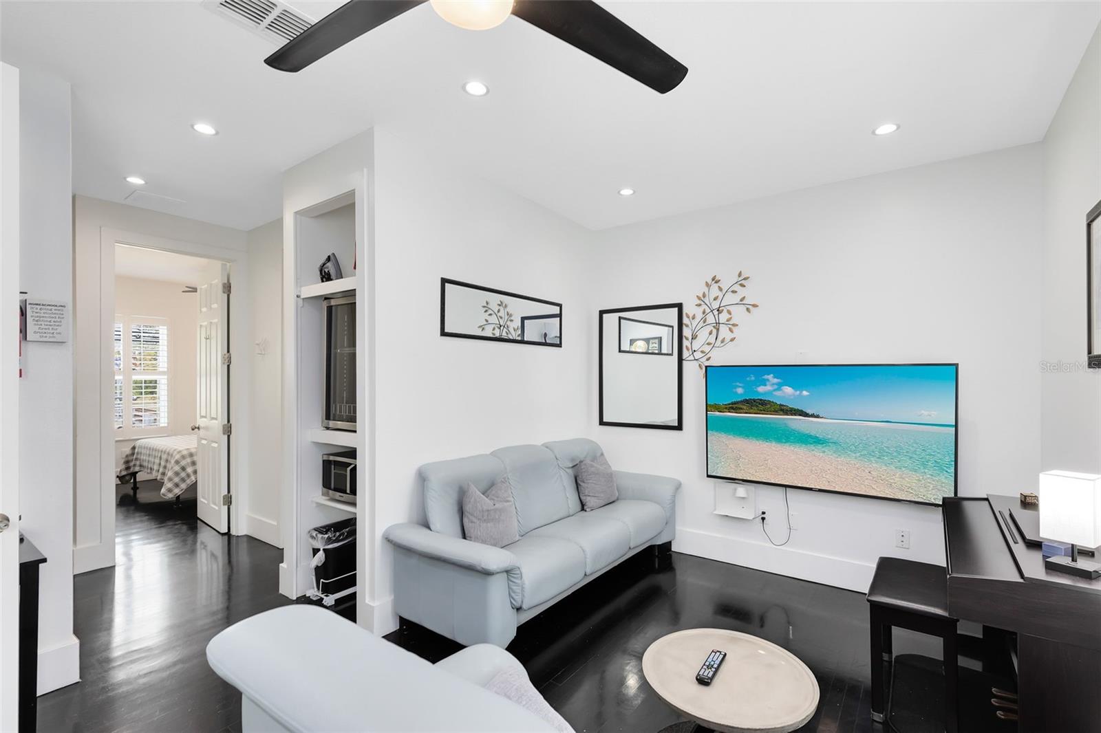 Winter Park, Florida, 32789, United States, 6 Bedrooms Bedrooms, ,4 BathroomsBathrooms,Residential,Active,1710765