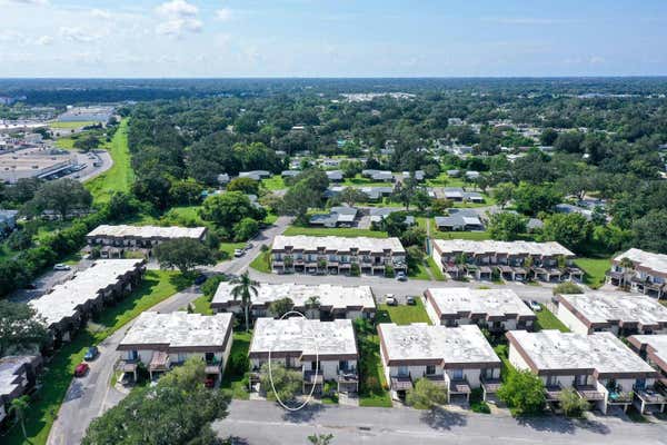 3354 RAMBLEWOOD CT, SARASOTA, FL 34237, photo 3 of 72