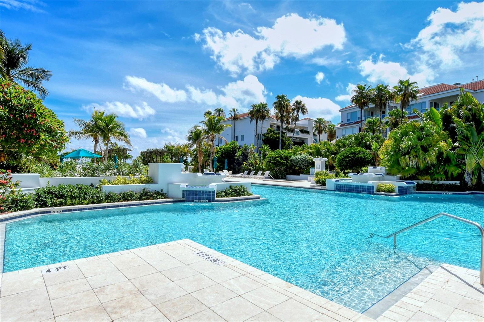 Longboat Key, Florida, 34228, United States, 3 Bedrooms Bedrooms, ,3 BathroomsBathrooms,Residential,Active,1992251
