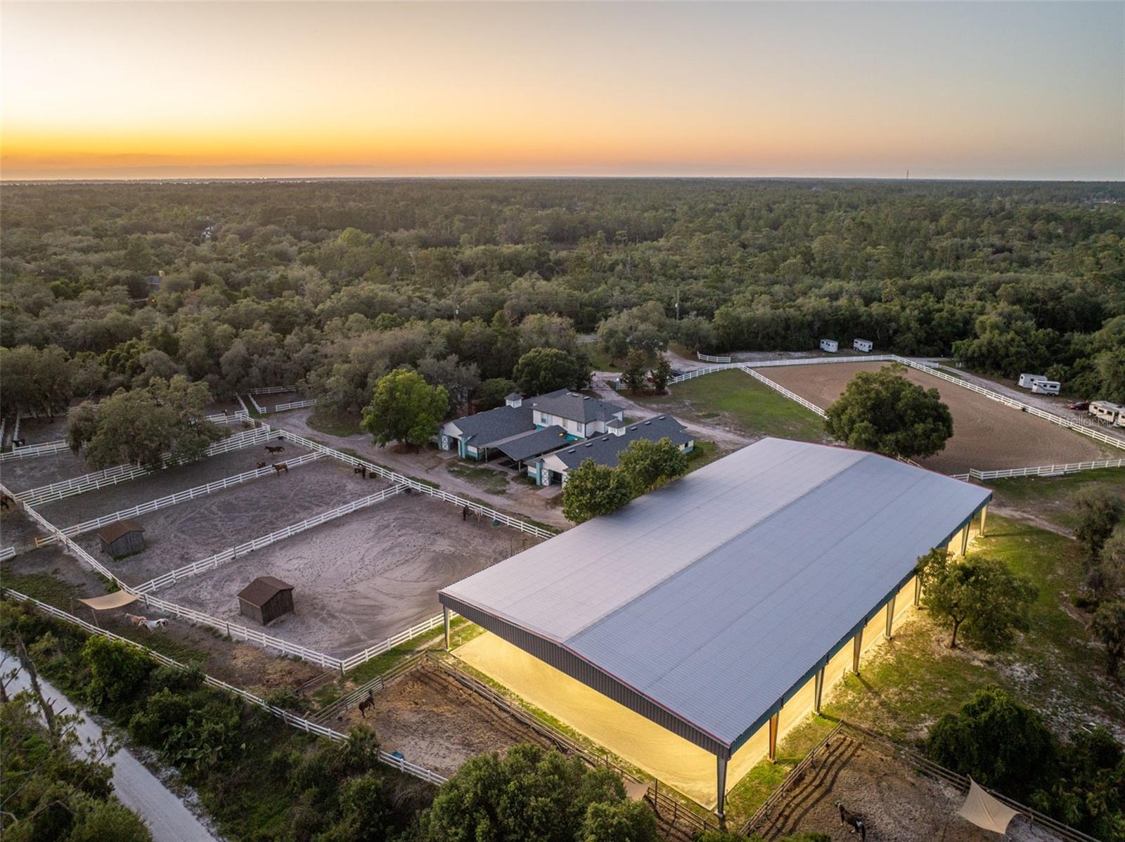 Geneva, Florida, 32732, United States, 5 Bedrooms Bedrooms, ,4 BathroomsBathrooms,Residential,Active,2044197