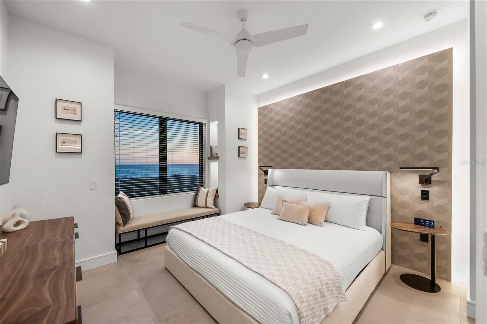 Bradenton Beach, Florida, 34217, United States, ,6 BathroomsBathrooms,Residential,Active,1829944