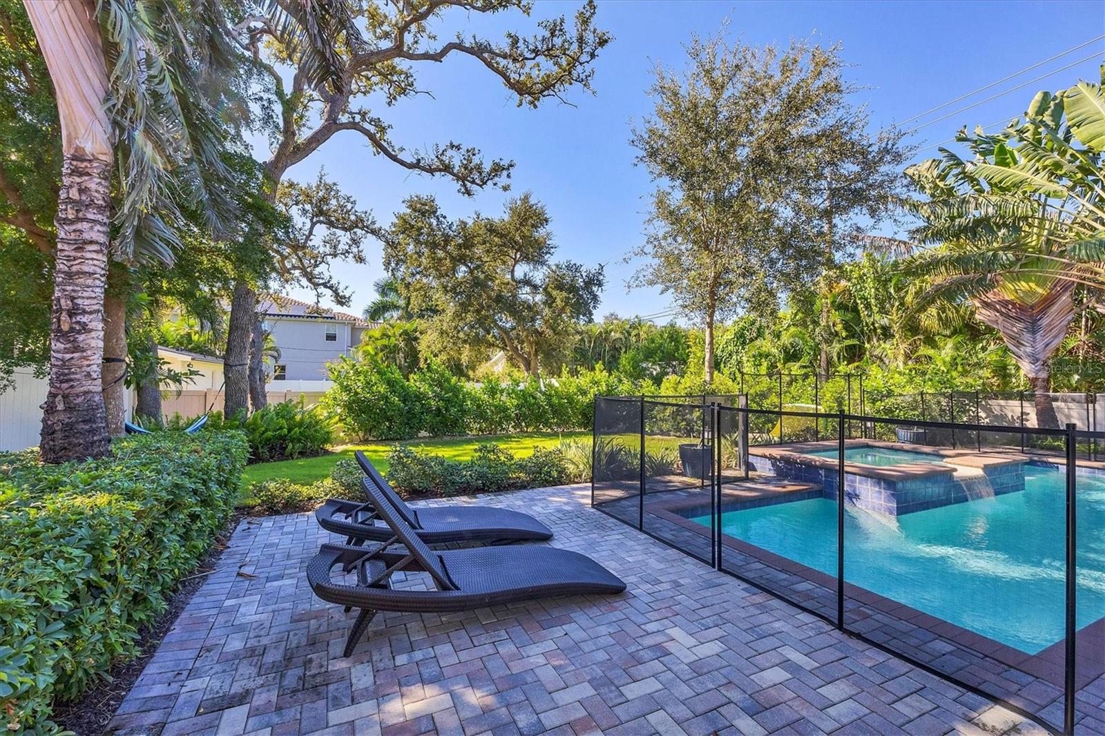 Sarasota, Florida, 34239, United States, 4 Bedrooms Bedrooms, ,4 BathroomsBathrooms,Residential,Active,1965823