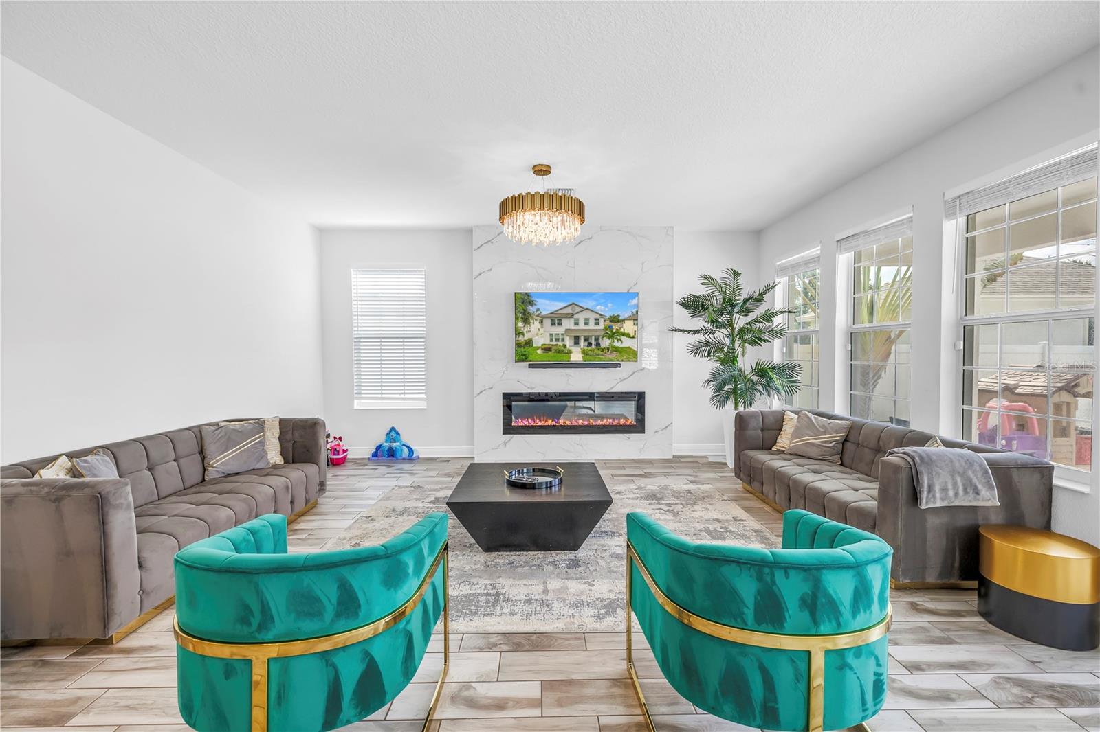 St Petersburg, Florida, 33710, United States, 4 Bedrooms Bedrooms, ,3 BathroomsBathrooms,Residential,Active,1936373