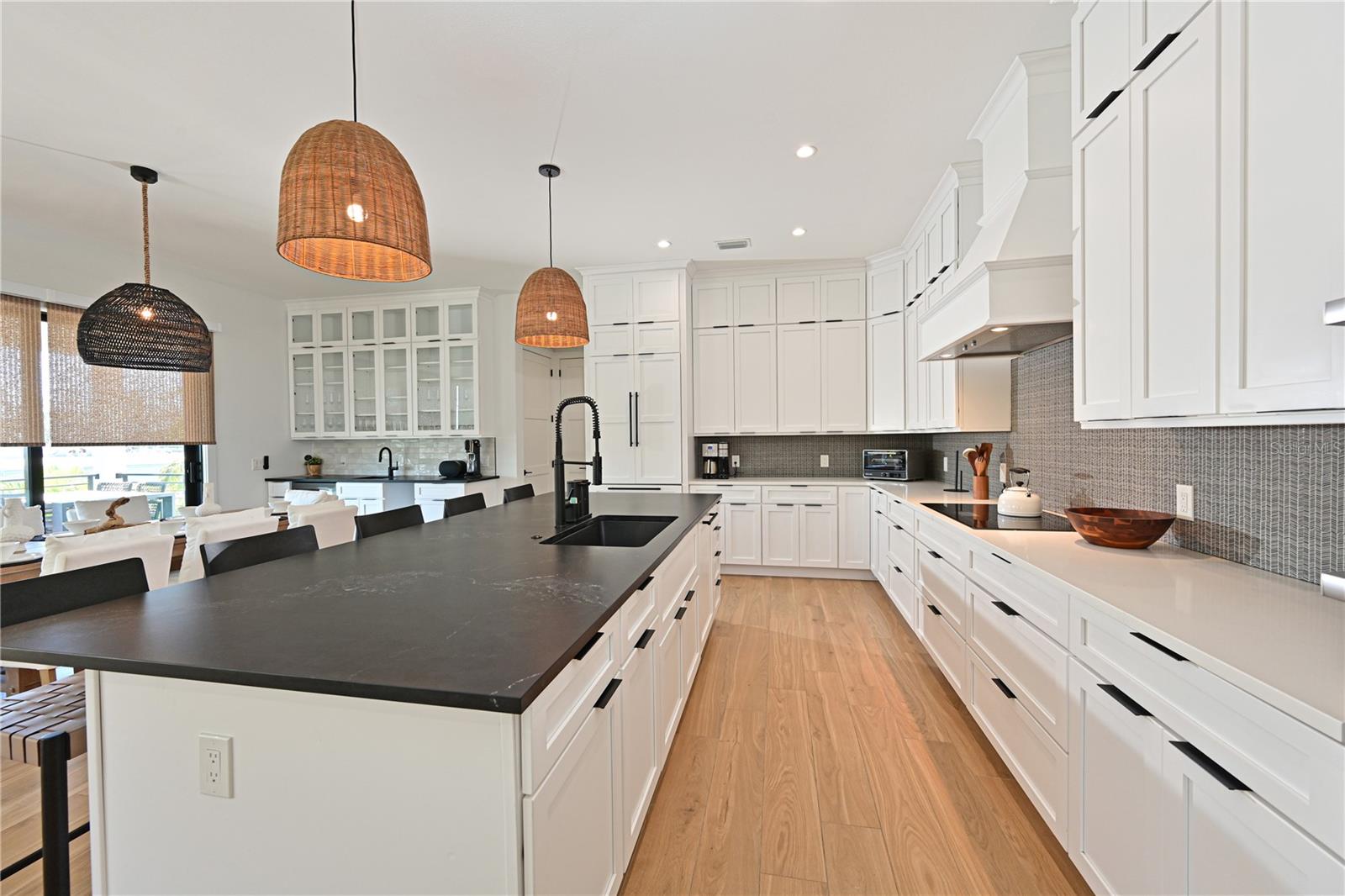 Holmes Beach, Florida, 34217, United States, 4 Bedrooms Bedrooms, ,4 BathroomsBathrooms,Residential,Active,1995267