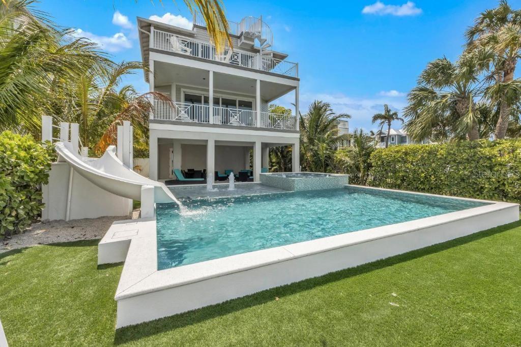 Bradenton Beach, Florida, 34217, United States, 5 Bedrooms Bedrooms, ,6 BathroomsBathrooms,Residential,Active,1908168