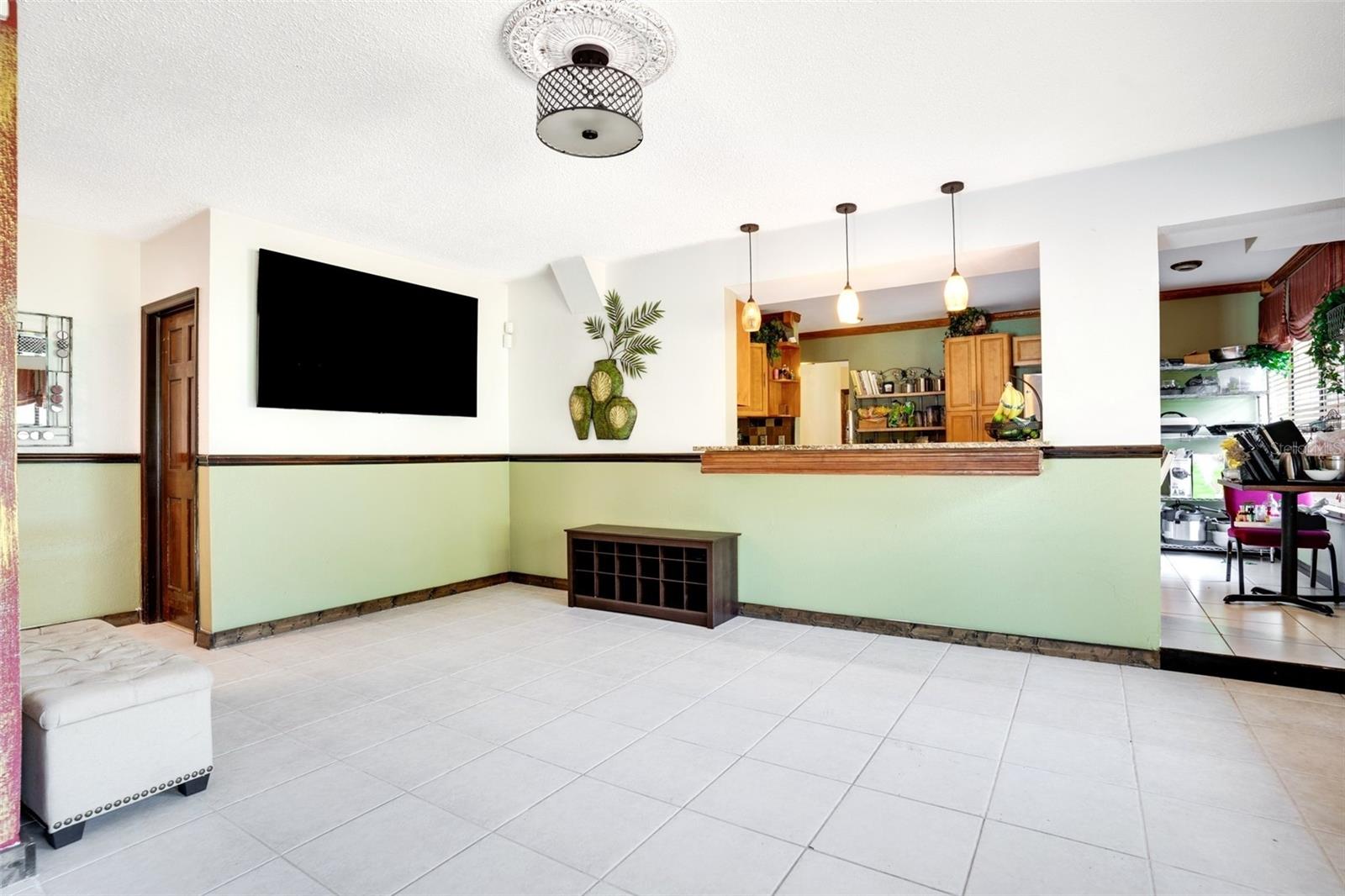 Plant City, Florida, 33565, United States, 13 Bedrooms Bedrooms, ,11 BathroomsBathrooms,Residential,Active,1953280
